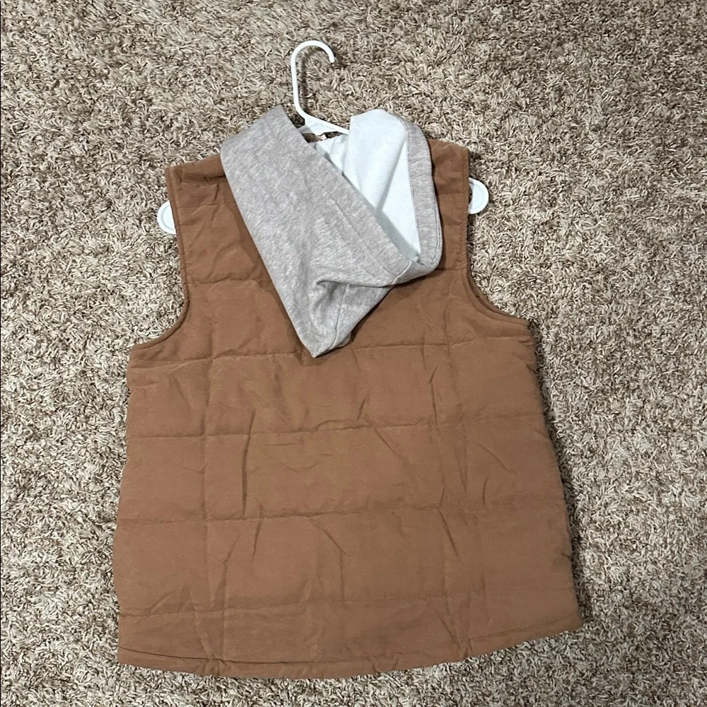 Hem & Thread Tan Vest with Gray Hood - Picture 3 of 5